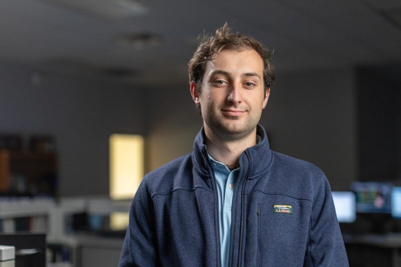 Xandru Borst in computer rooom